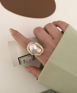 Chic French Vintage Pearl Ring: Trendy Adjustable Design
