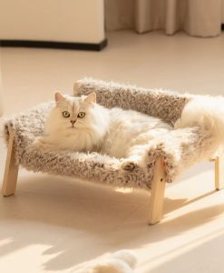 Mewoofun Plush Wooden Pet Bed
